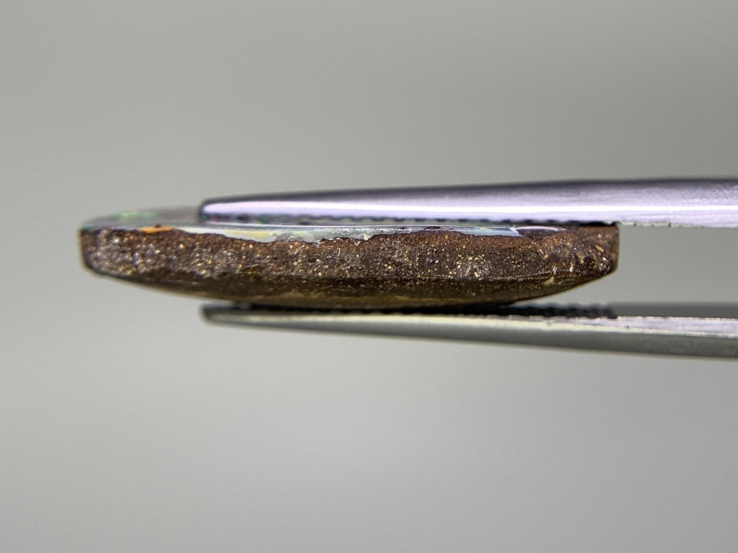 ボルダーオパール 4.918ct 宝石ソーティング付き  21.4㎜×7.5㎜×3.6㎜  ルース（ 裸石 ） 2524Y