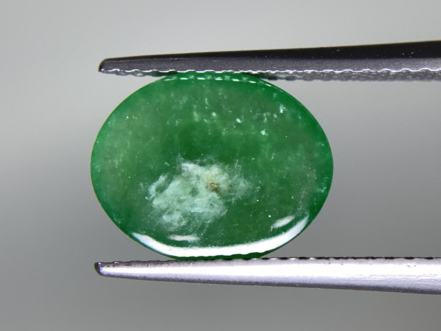 ひすい（ヒスイ 翡翠） 天然 2.722ct 宝石ソーティング付き 11.3㎜×9.1㎜×2.9㎜ ラッピング無料 ルース（ 裸石 ） 4840Y