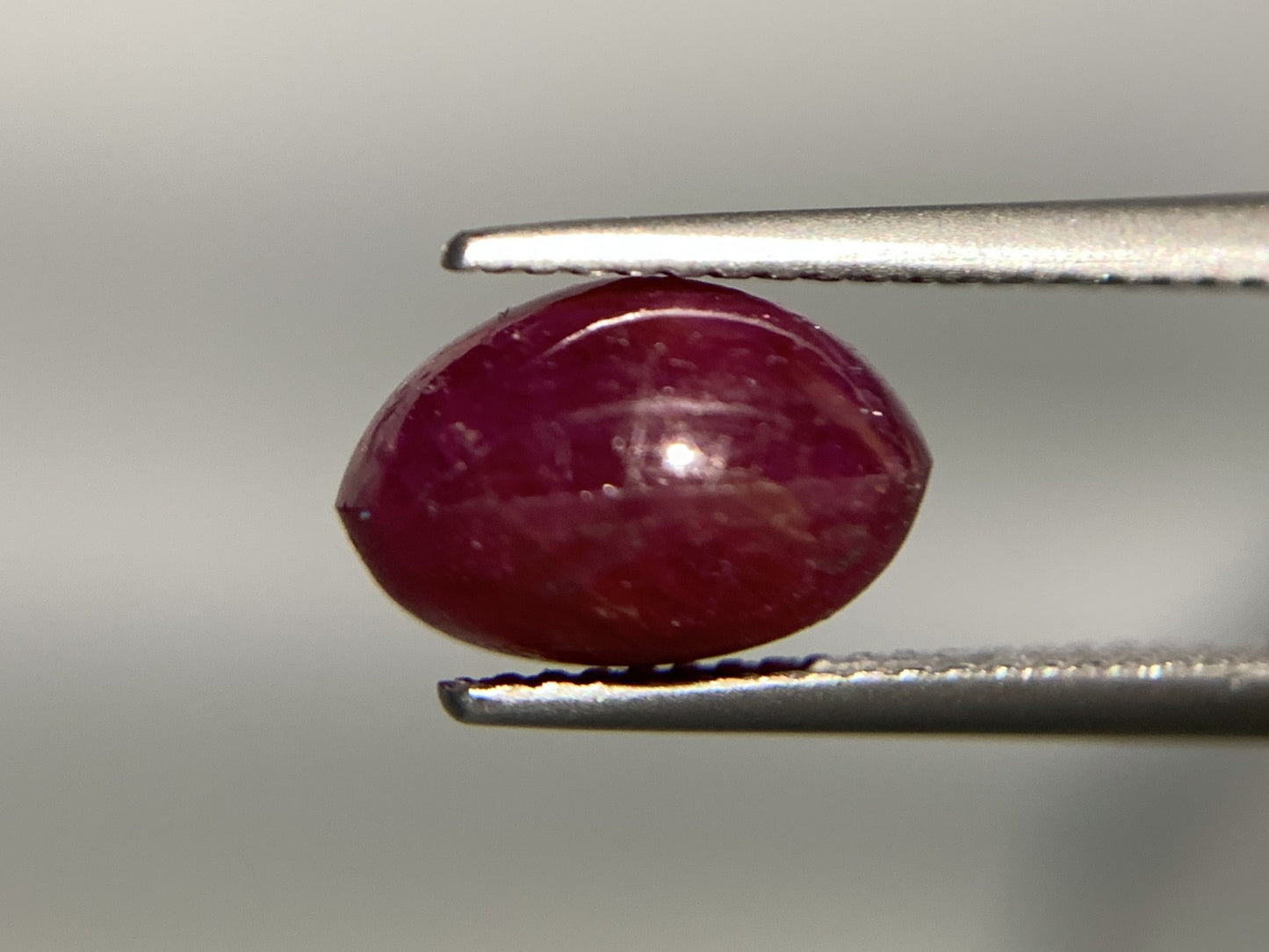 スタールビー 天然  5.891ct  宝石ソーティング付き  10.1㎜×8.8㎜×6.5㎜ ルース（ 裸石 ）  5921Y