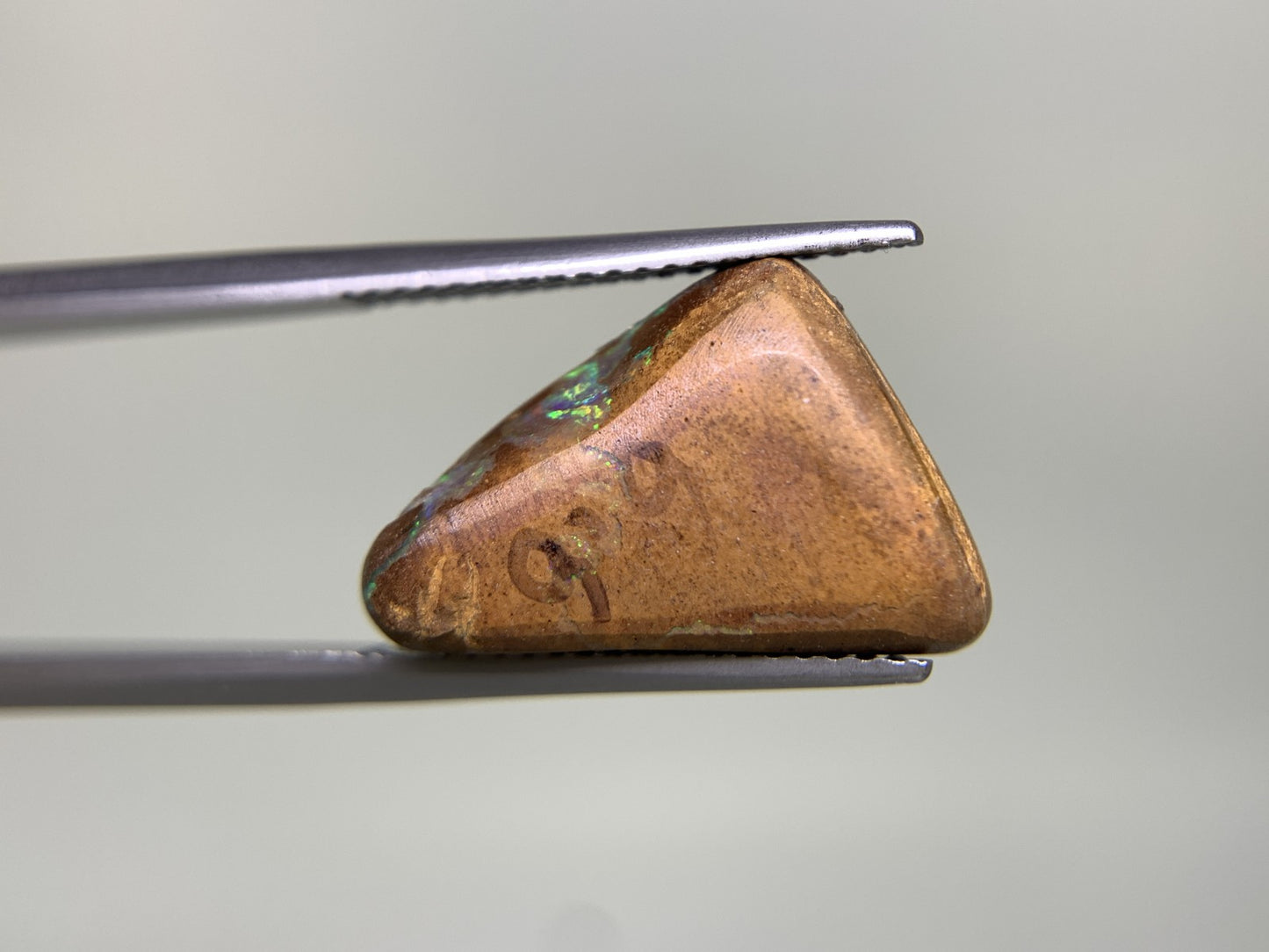 ボルダーオパール 6.666ct 宝石ソーティング付き  16.3㎜×13.4㎜×4.7㎜  ルース（ 裸石 ） 2525Y