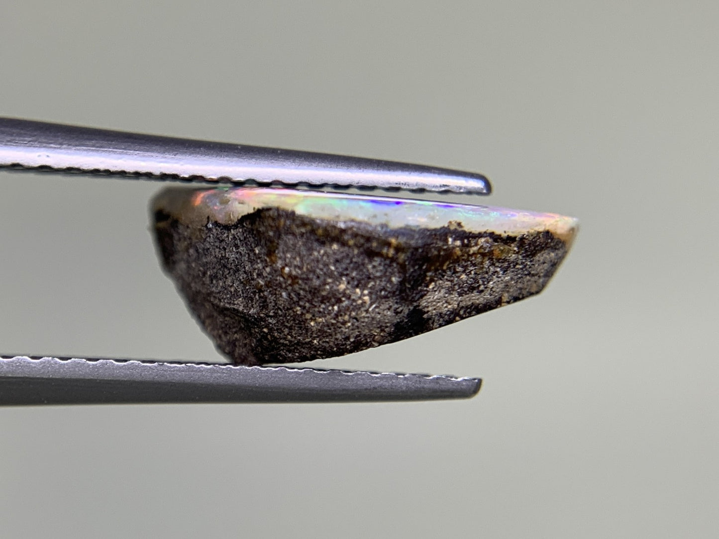 ボルダーオパール 4.005ct  宝石ソーティング付き  14.3㎜×9.0㎜×5.8㎜  ルース（ 裸石 ） 4242Y
