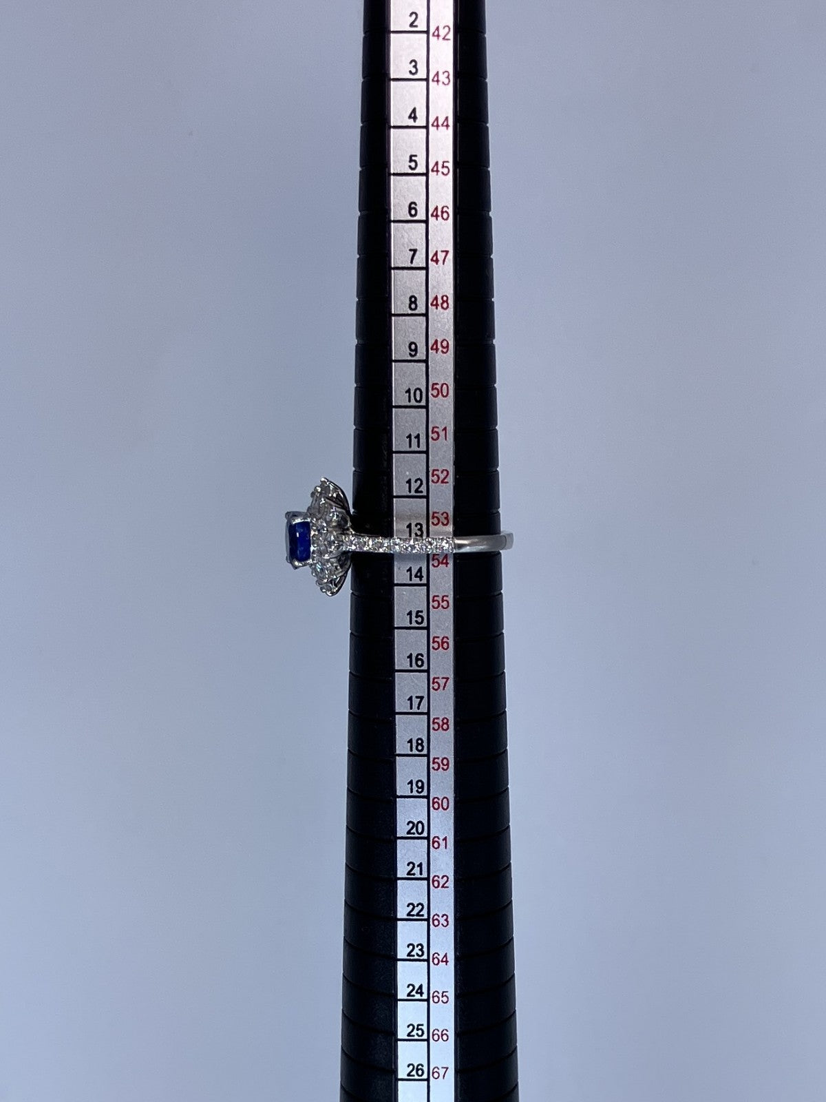 サファイア 1.52ct ロイヤルブルー royal blue 非加熱 no heat AIGS鑑別書 D0.75ct PT900 5.5g 指輪 （JP13号） サイズ直し無料 7204K