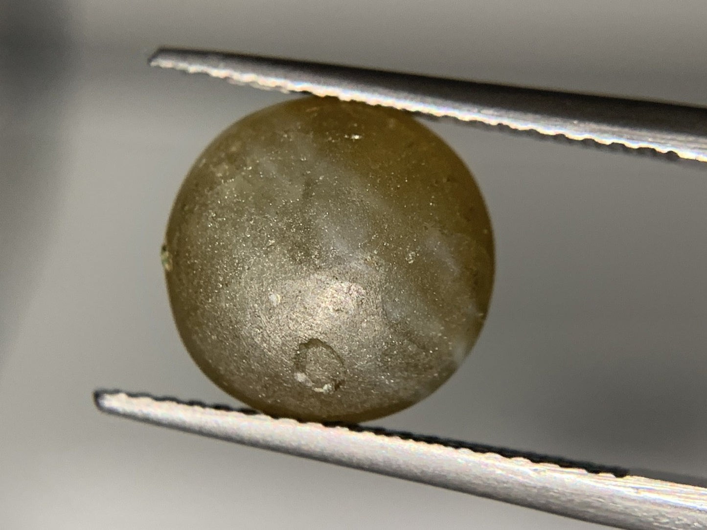 クリソベリルキャッツアイ 8.412ct 宝石ソーティング付き 10.4㎜×10.4㎜×8.4㎜ ルース（ 裸石 ） 1919Y