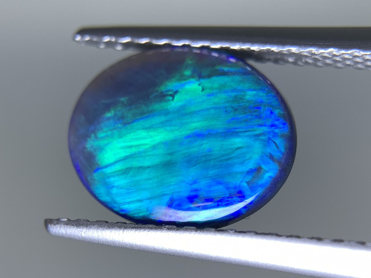 ブラックオパール 天然  1.491ct  中央宝石ソーティング付き  10.1㎜×8.1㎜×3.2㎜  ルース（ 裸石 ） 5716Y