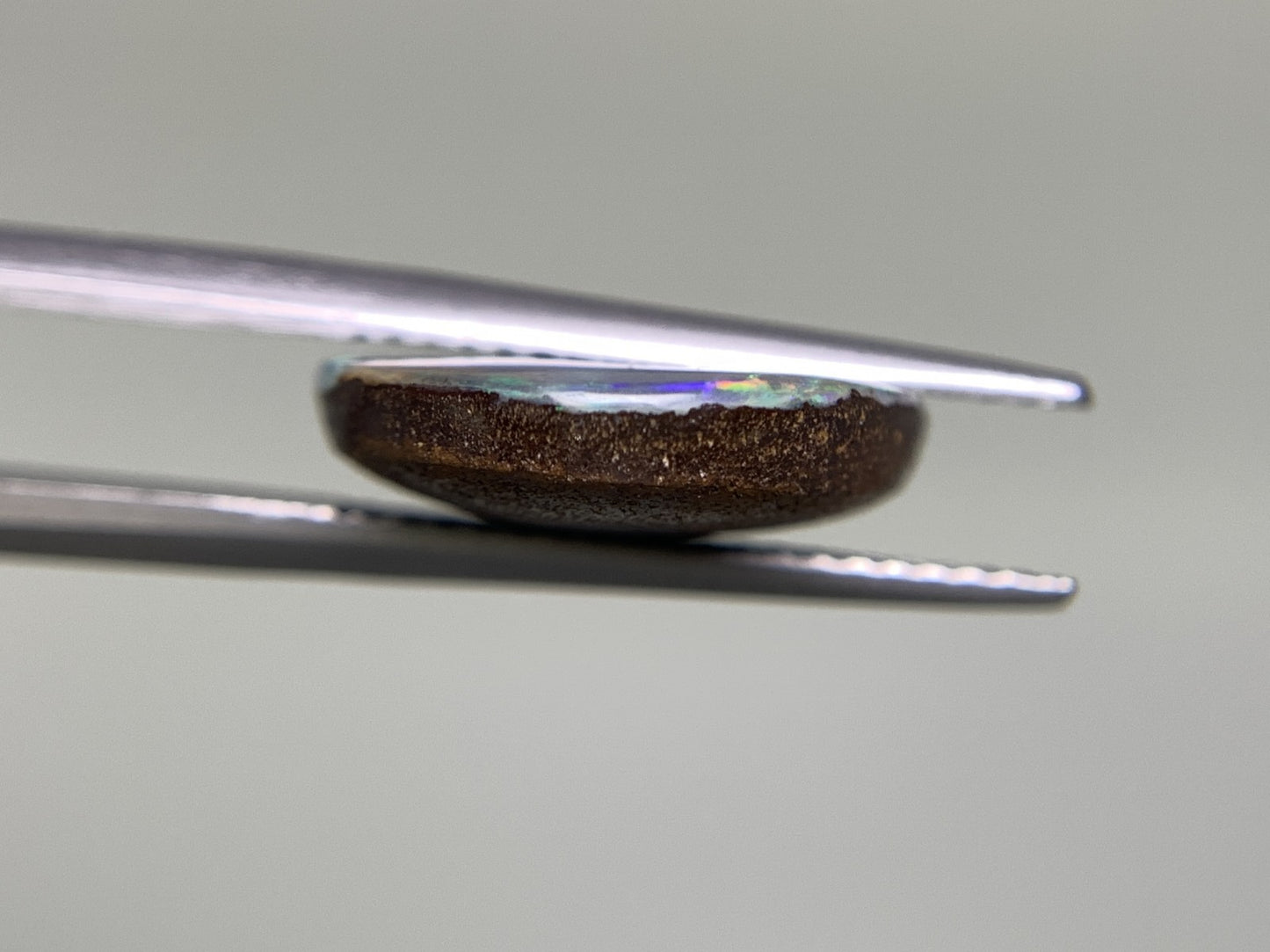 ボルダーオパール 7.649ct 宝石ソーティング付き  17.1㎜×13.9㎜×3.9㎜  ルース（ 裸石 ） 2459Y