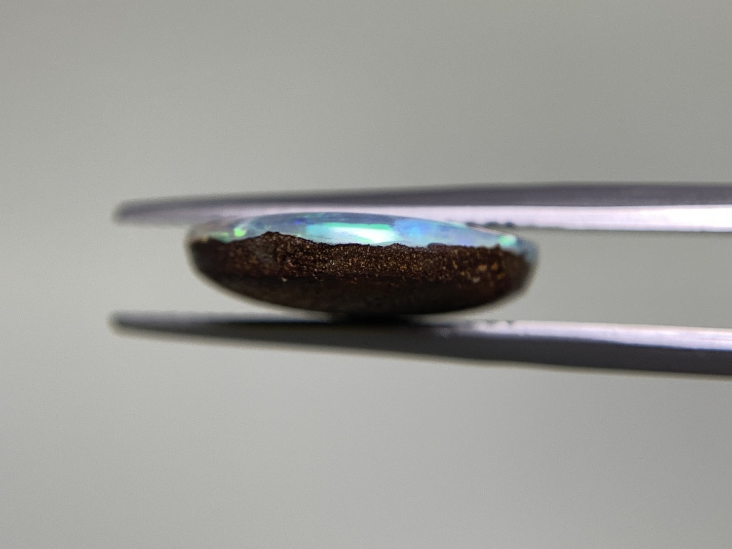 ボルダーオパール 7.649ct 宝石ソーティング付き  17.1㎜×13.9㎜×3.9㎜  ルース（ 裸石 ） 2459Y