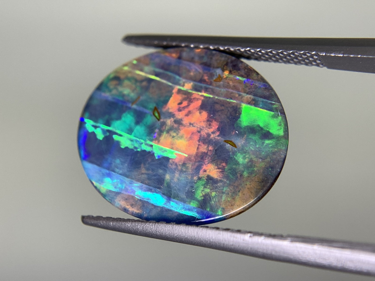 ボルダーオパール 7.649ct 宝石ソーティング付き  17.1㎜×13.9㎜×3.9㎜  ルース（ 裸石 ） 2459Y