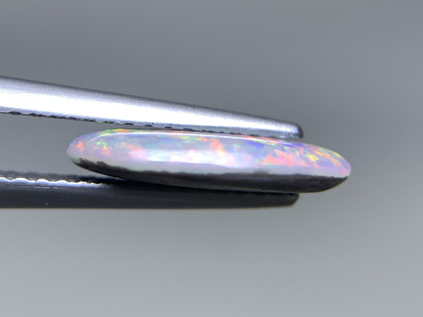 ブラックオパール 天然  1.458ct  中央宝石ソーティング付き  12.4㎜×7.6㎜×2.4㎜  ルース（ 裸石 ） 5802Y