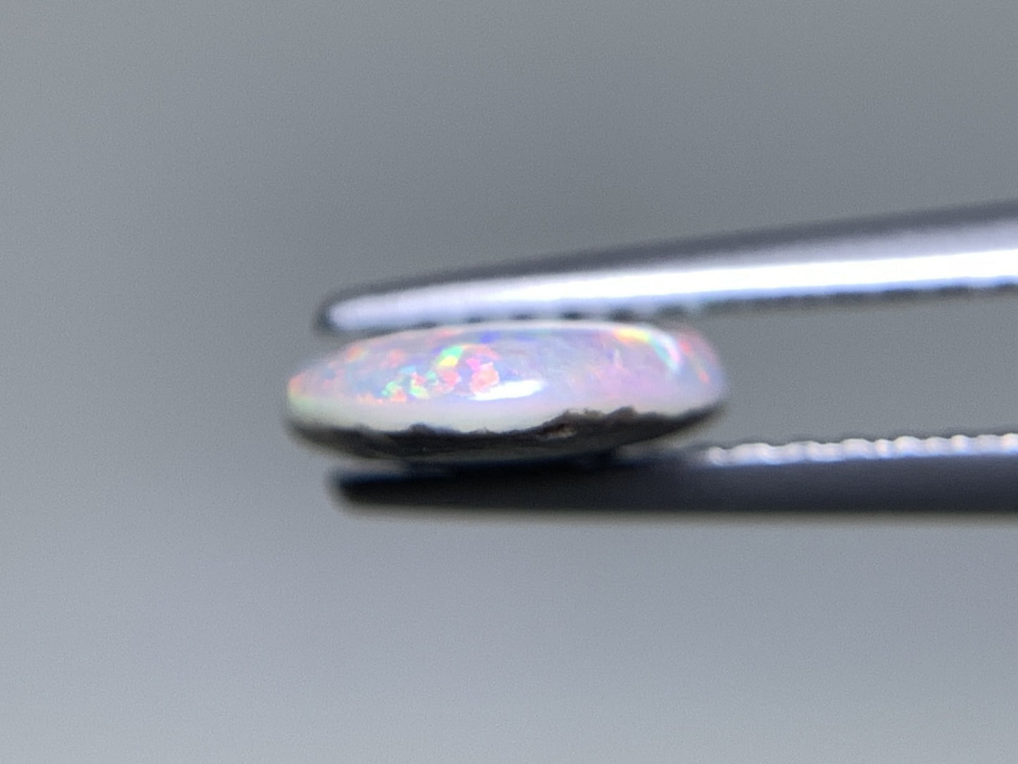 ブラックオパール 天然  1.458ct  中央宝石ソーティング付き  12.4㎜×7.6㎜×2.4㎜  ルース（ 裸石 ） 5802Y