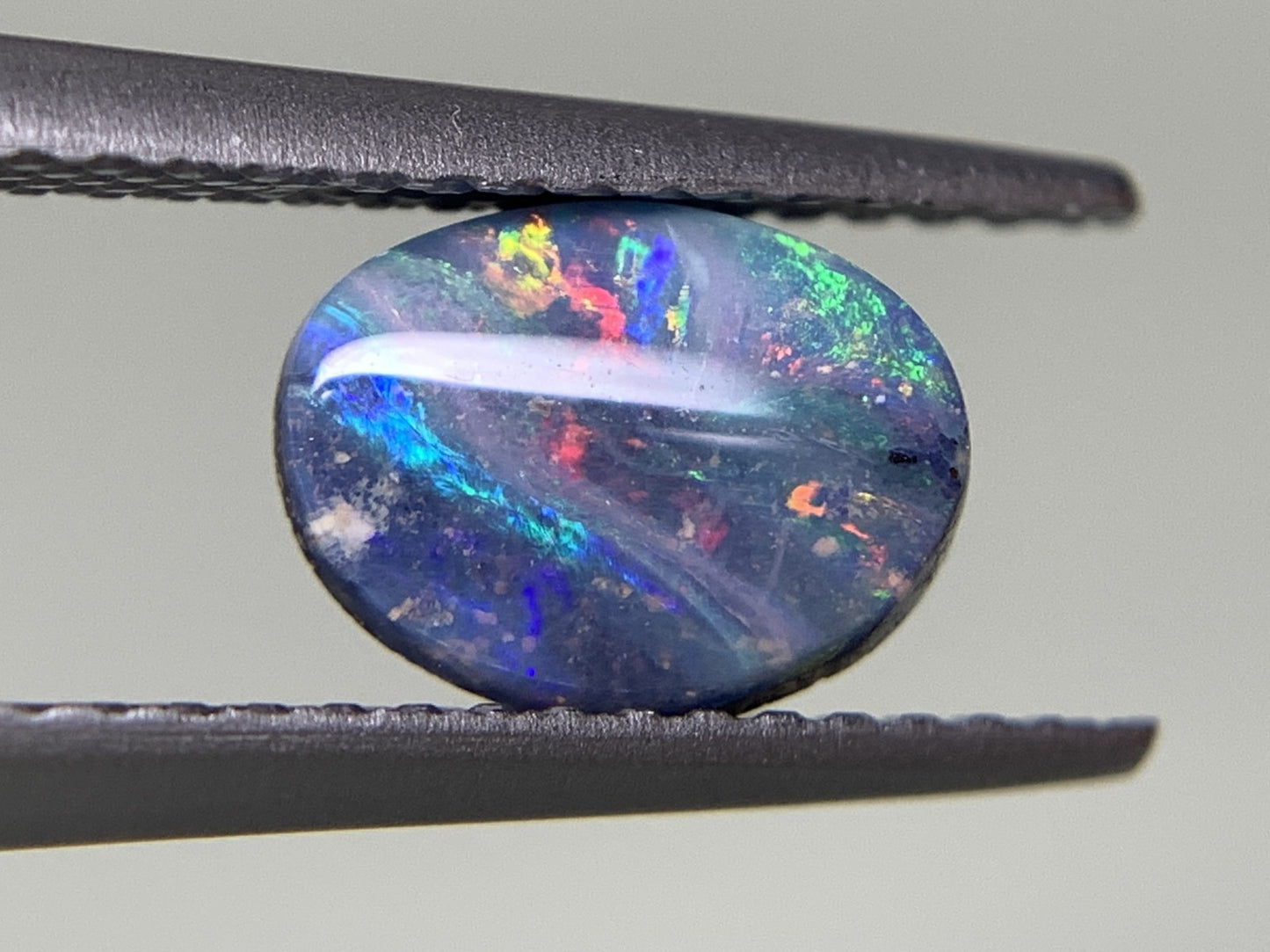 ボルダーオパール 1.225ct 宝石ソーティング付き  7.6㎜×5.9㎜×4.0㎜  ルース（ 裸石 ） 2520Y