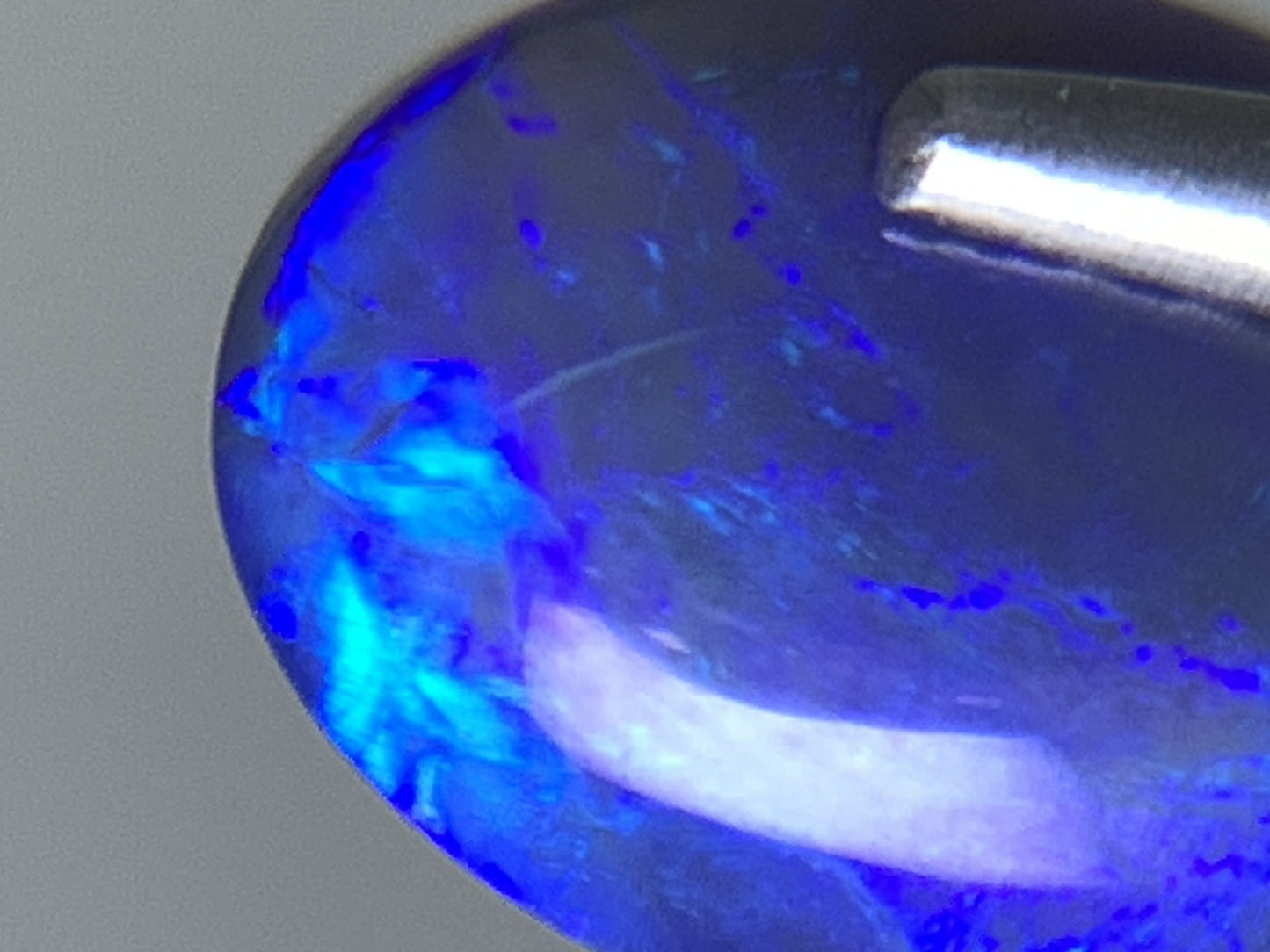 ブラックオパール 天然 2.104ct 宝石ソーティング付き ※カン有り 9.9㎜×7.1㎜×4.6㎜ ルース（ 裸石 ） 6686Y
