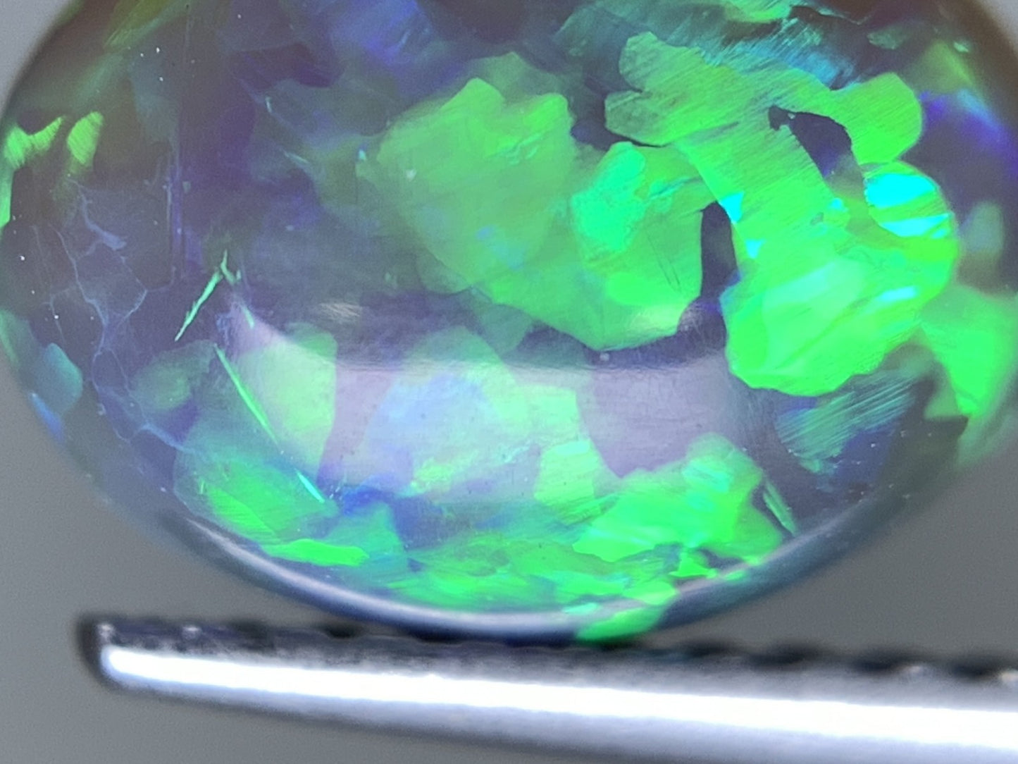 ブラックオパール 天然 2.123ct 宝石ソーティング付き 9.7㎜×7.3㎜×4.6㎜ ルース（ 裸石 ） 6727Y