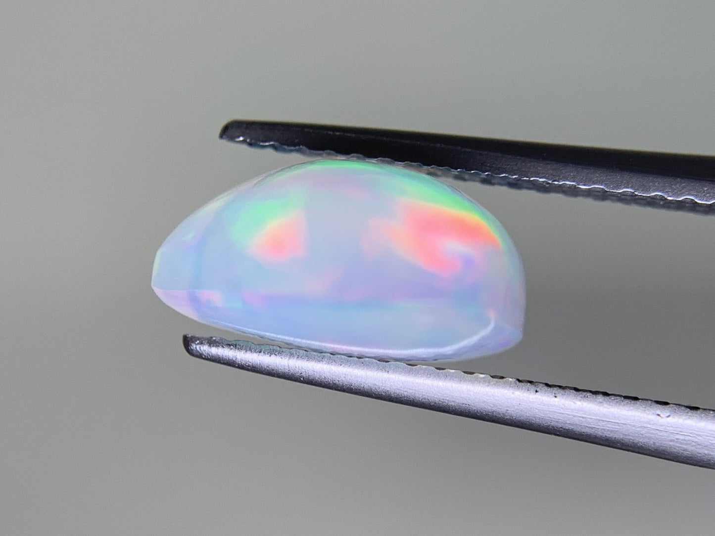 オパール 3.367ct  宝石ソーティング付き  11.4㎜×11.1㎜×5.8㎜  ルース（ 裸石 ） 4302Y