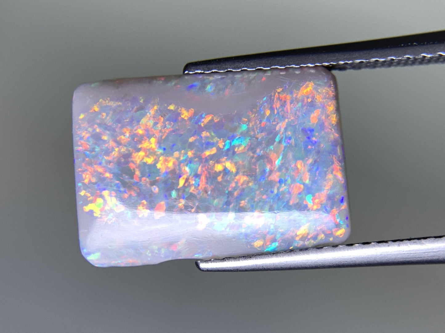 ブラックオパール 天然 3.993ct 宝石ソーティング付き 15.0㎜×10.6㎜×3.3㎜ ラッピング無料 ルース（ 裸石 ） 4880Y