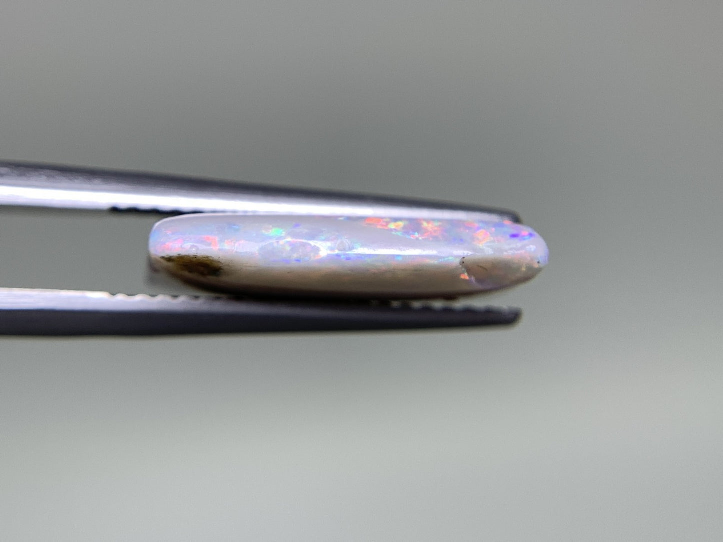 ブラックオパール 天然 3.993ct 宝石ソーティング付き 15.0㎜×10.6㎜×3.3㎜ ラッピング無料 ルース（ 裸石 ） 4880Y
