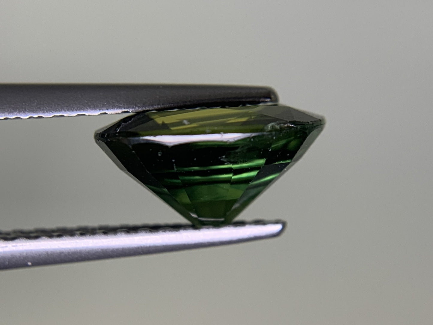 サファイア 2.625ct 宝石ソーティング付き 9.3㎜×7.0㎜×4.9㎜ ルース（ 裸石 ） 3660Y