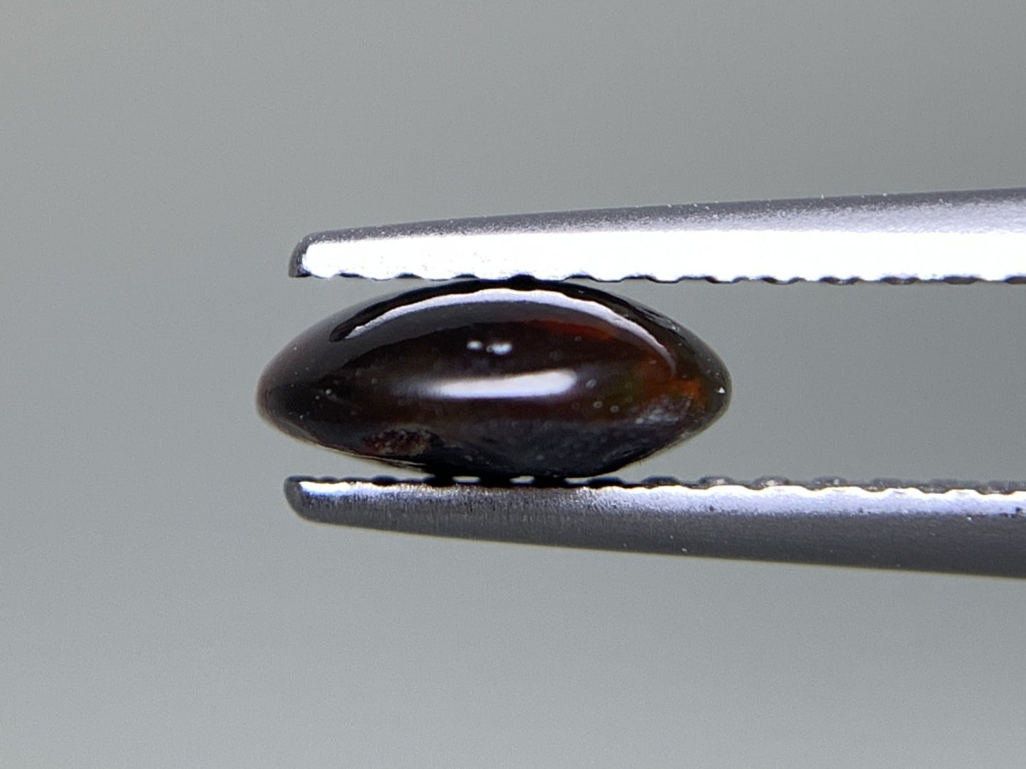 ブラックオパール (黒色化) 天然 0.764ct 宝石ソーティング付き 7.1㎜×7.0㎜×2.9㎜ ラッピング無料 ルース（ 裸石 ） 4885Y