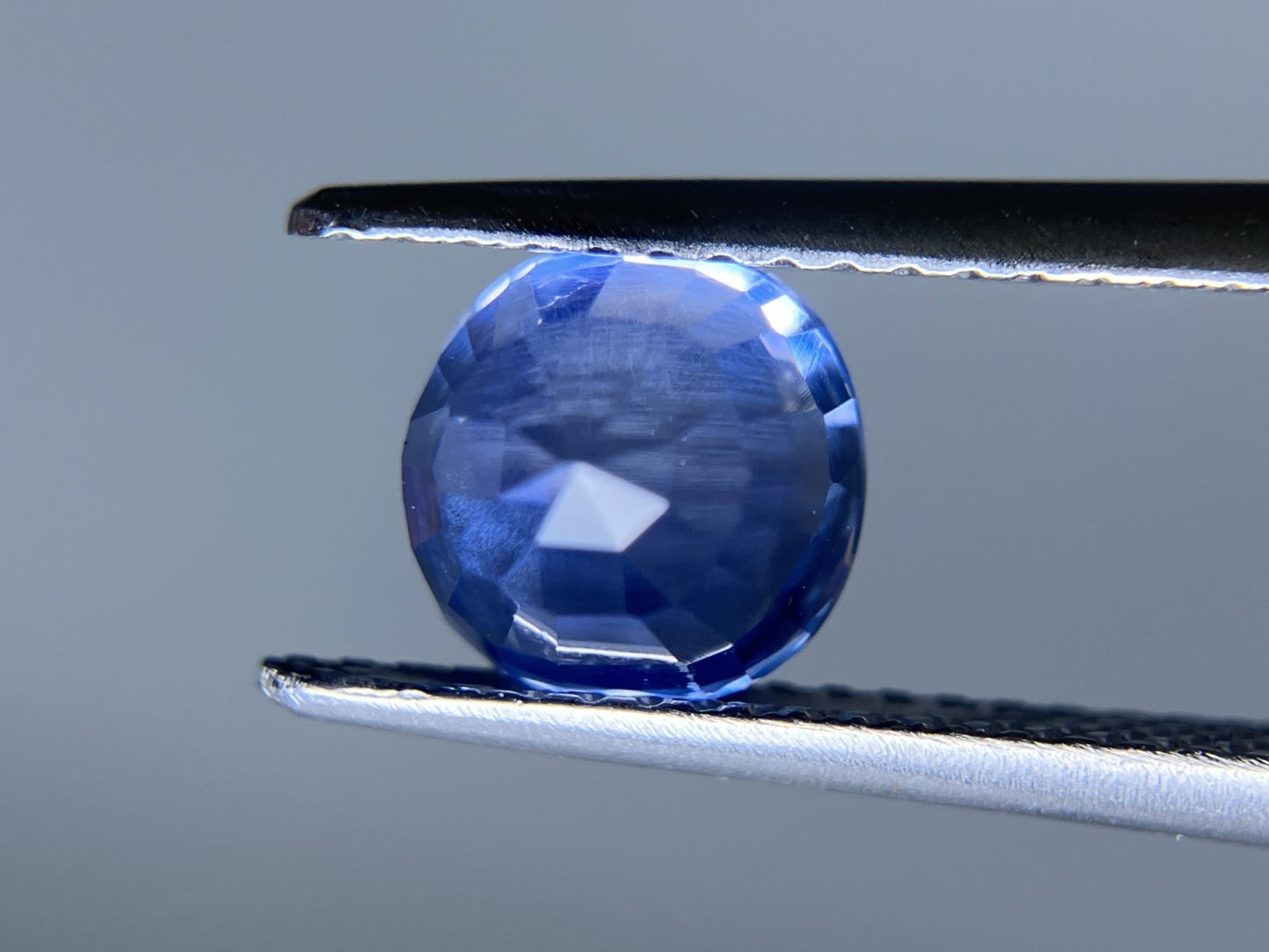 サファイア 非加熱 No heat　スリランカ産 2.75ct GIA宝石鑑別書付き  6.88㎜×6.87㎜×6.18㎜ ルース（ 裸石 ） 2164S