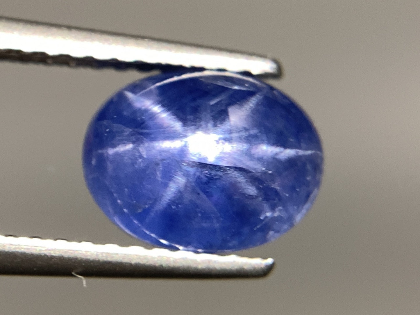 スターサファイア 天然 3.623ct 宝石ソーティング付き 8.3㎜×6.5㎜×5.8㎜ ルース（ 裸石 ） 6841Y