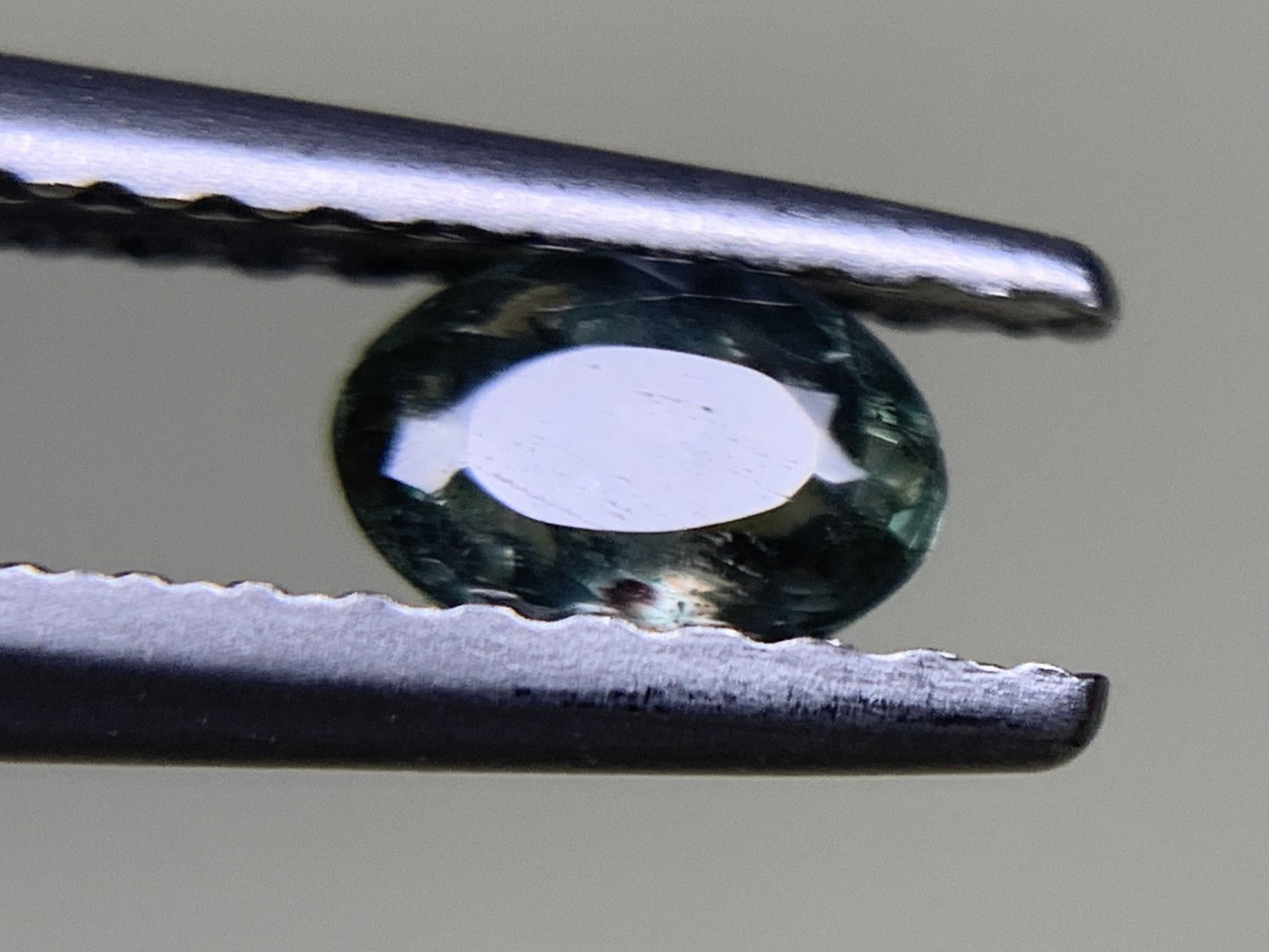 アレキサンドライト  0.306ct  中央宝石ソーティング付き  4.73㎜×3.32㎜×2.38㎜  ルース（ 裸石 ） 3440Y