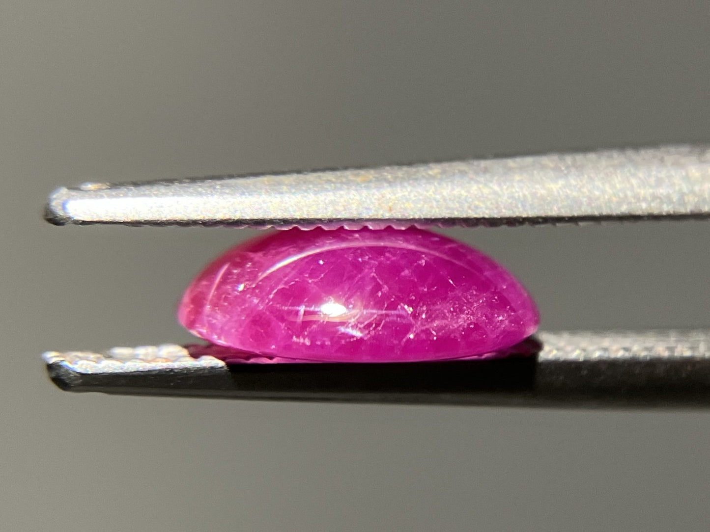 スタールビー 2.430ct  宝石ソーティング付き  9.1㎜×7.6㎜×2.9㎜  ルース（ 裸石 ） 4222YY