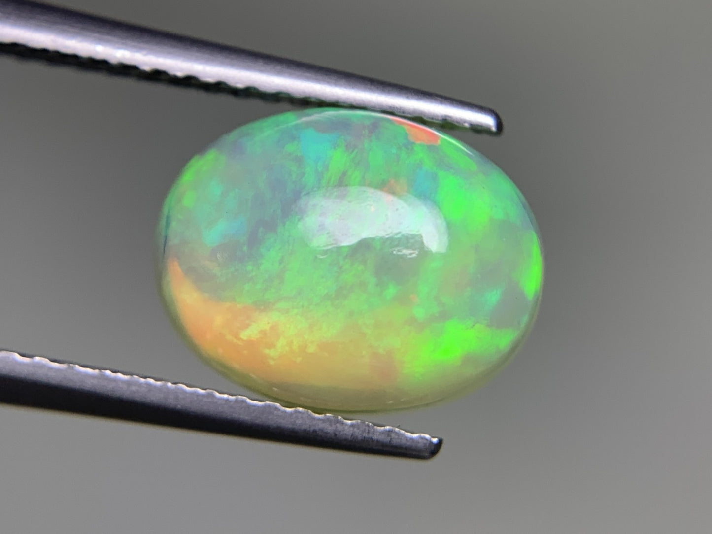オパール 2.485ct 宝石ソーティング付き  10.9㎜×8.4㎜×4.9㎜  ルース（ 裸石 ） 3499Y