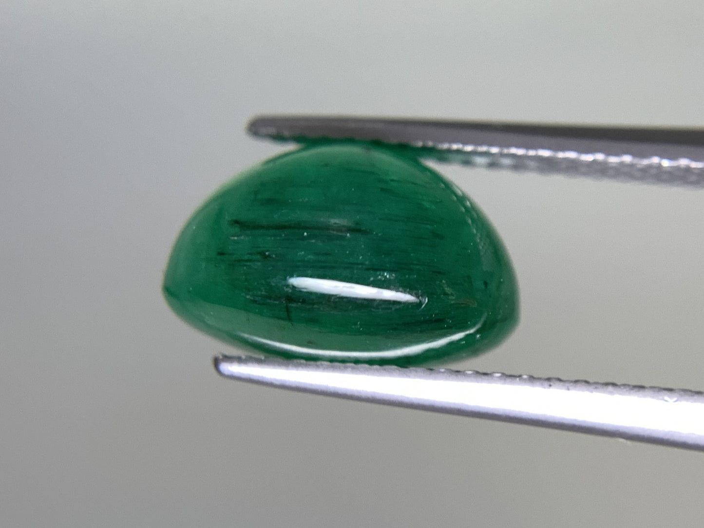 エメラルド 天然 5.991ct 中央宝石ソーティング付き 11.6㎜×9.9㎜×7.5㎜ 天然 ルース（ 裸石 ） 5031Y