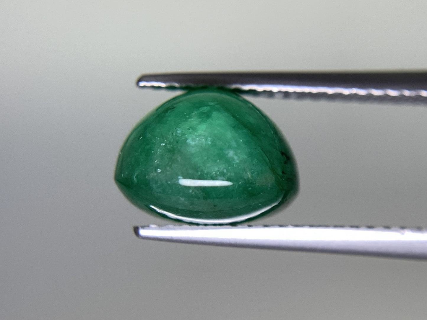 エメラルド 天然 5.991ct 中央宝石ソーティング付き 11.6㎜×9.9㎜×7.5㎜ 天然 ルース（ 裸石 ） 5031Y