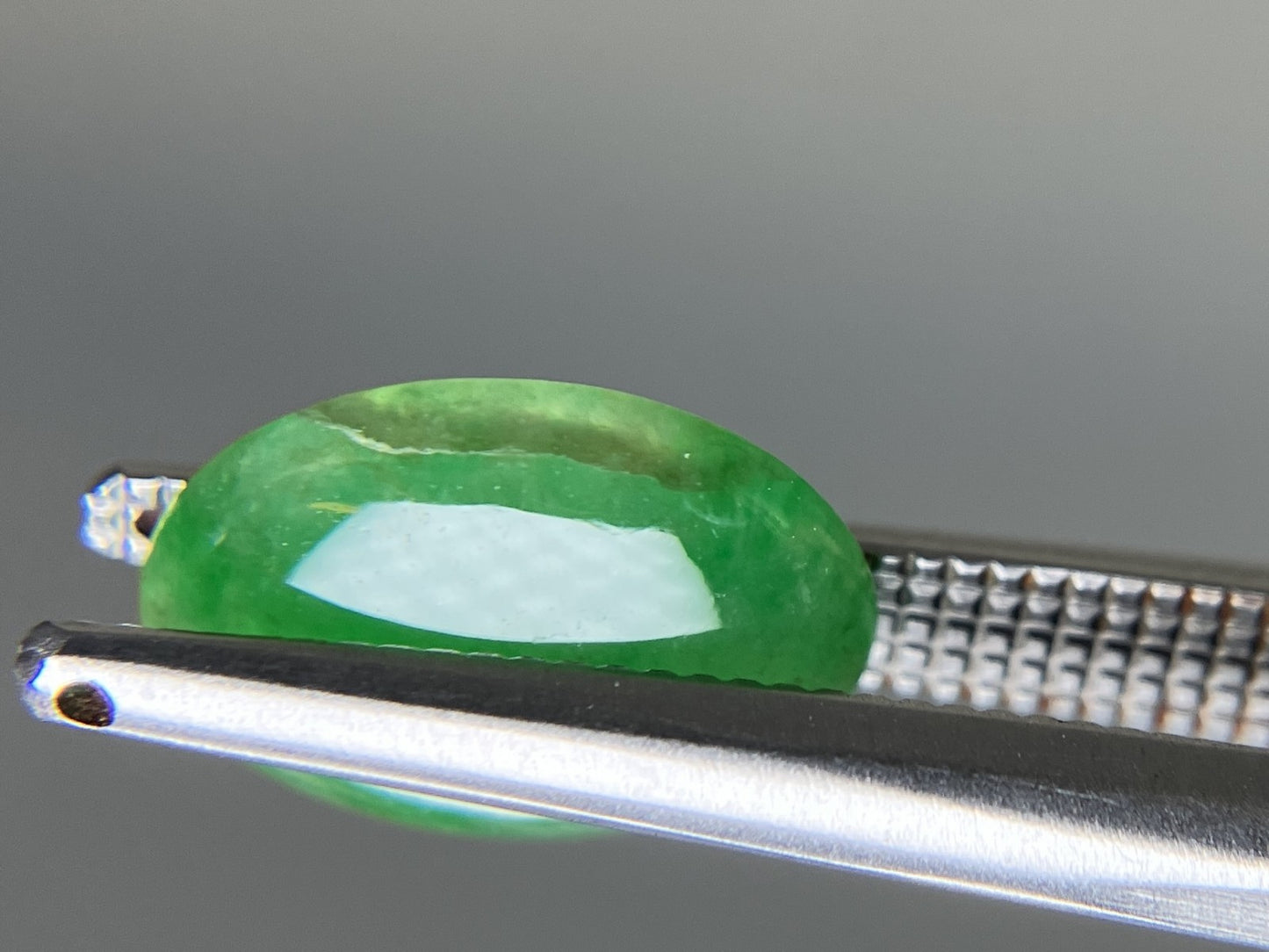 ひすい（ヒスイ 翡翠） 天然 2.377ct 宝石ソーティング付き 10.7㎜×8.6㎜×2.7㎜ ルース（ 裸石 ） 7178YY