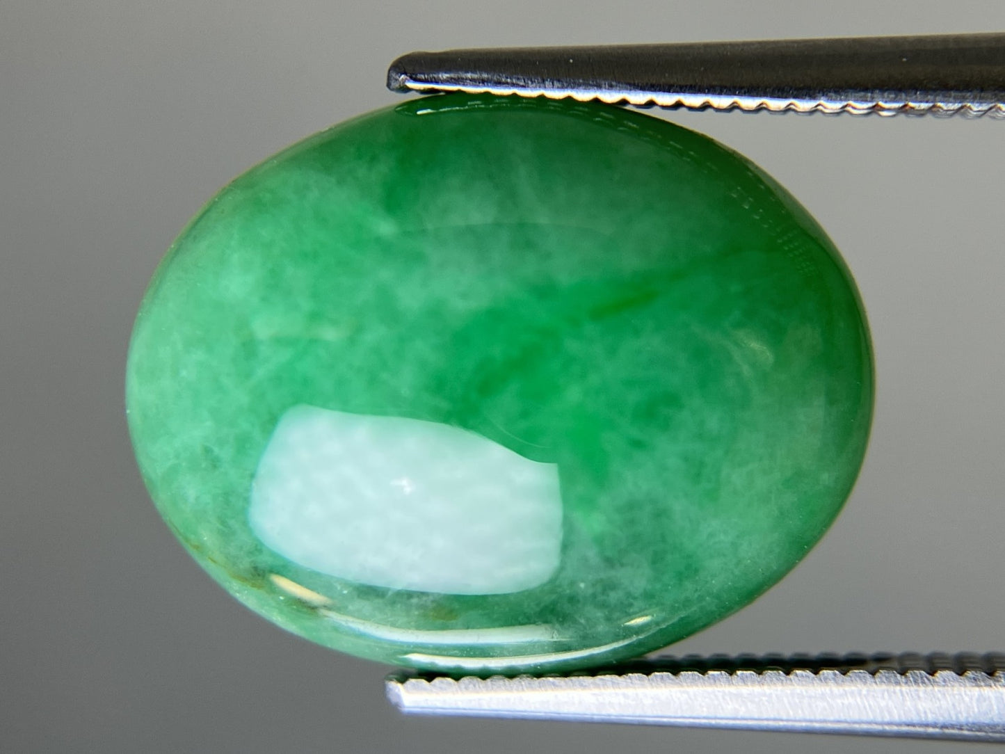 ひすい（ヒスイ 翡翠） 天然 13.593ct 宝石ソーティング付き 16.6㎜×12.8㎜×7.1㎜ ルース（ 裸石 ） 7169YY
