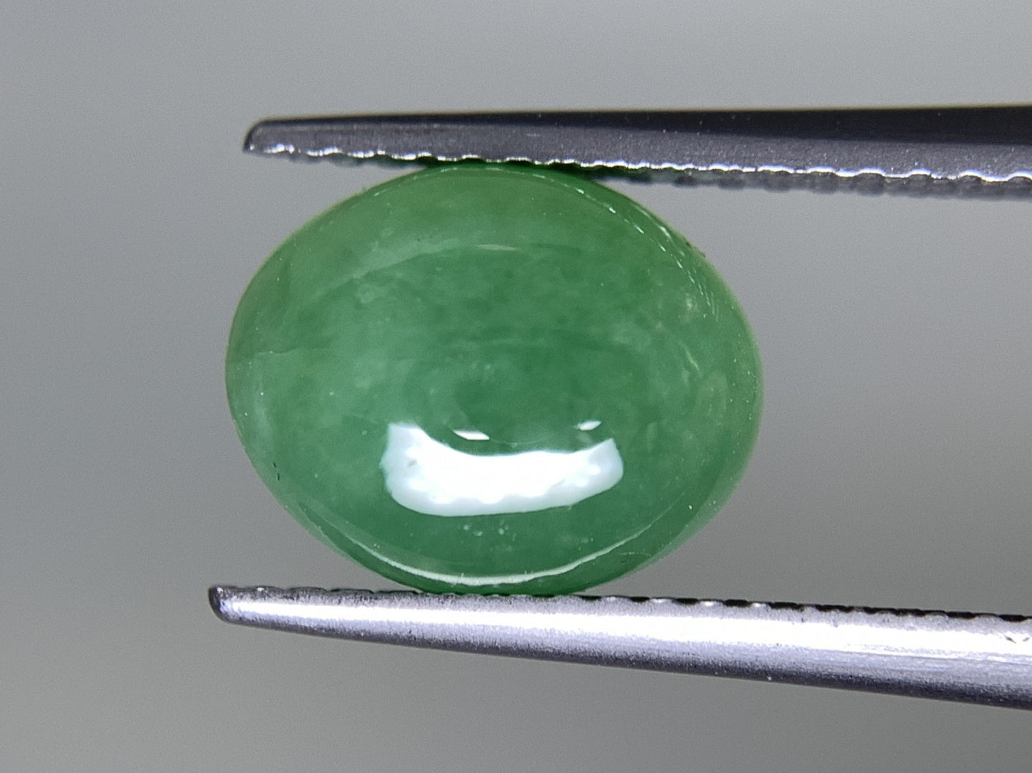 ひすい（ヒスイ 翡翠） 天然 3.012ct 宝石ソーティング付き 10.0㎜×8.0㎜×4.0㎜ ルース（ 裸石 ） 4965Y