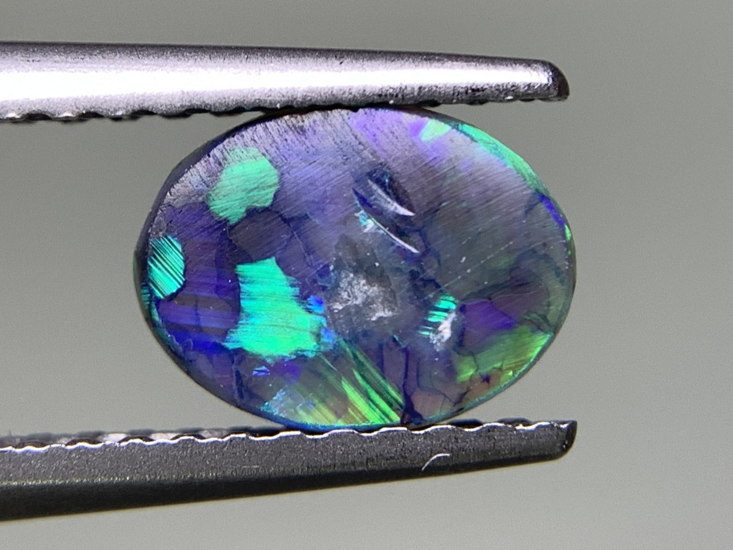 ブラックオパール 0.488ct 宝石ソーティング付き  7.4㎜×5.7㎜×1.6㎜  ルース（ 裸石 ） 2528Y