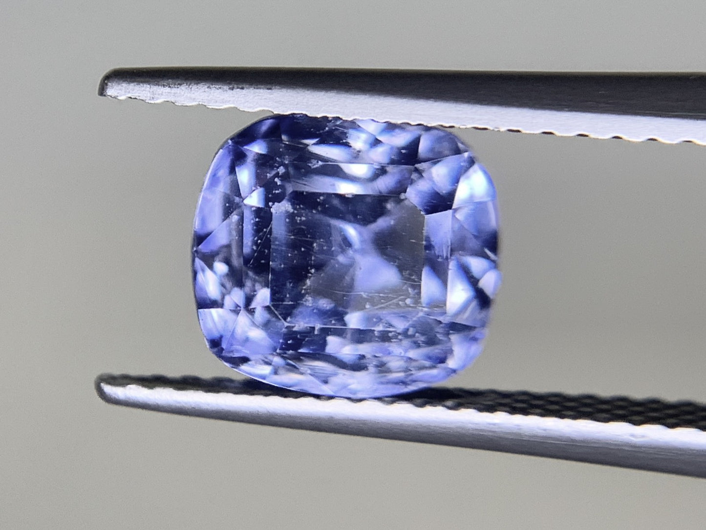 サファイア  4.48ct  GIA宝石鑑別書付き  Sri Lanka  No heat  8.06㎜×7.55㎜×7.40㎜  ルース（ 裸石 ）   1775Y