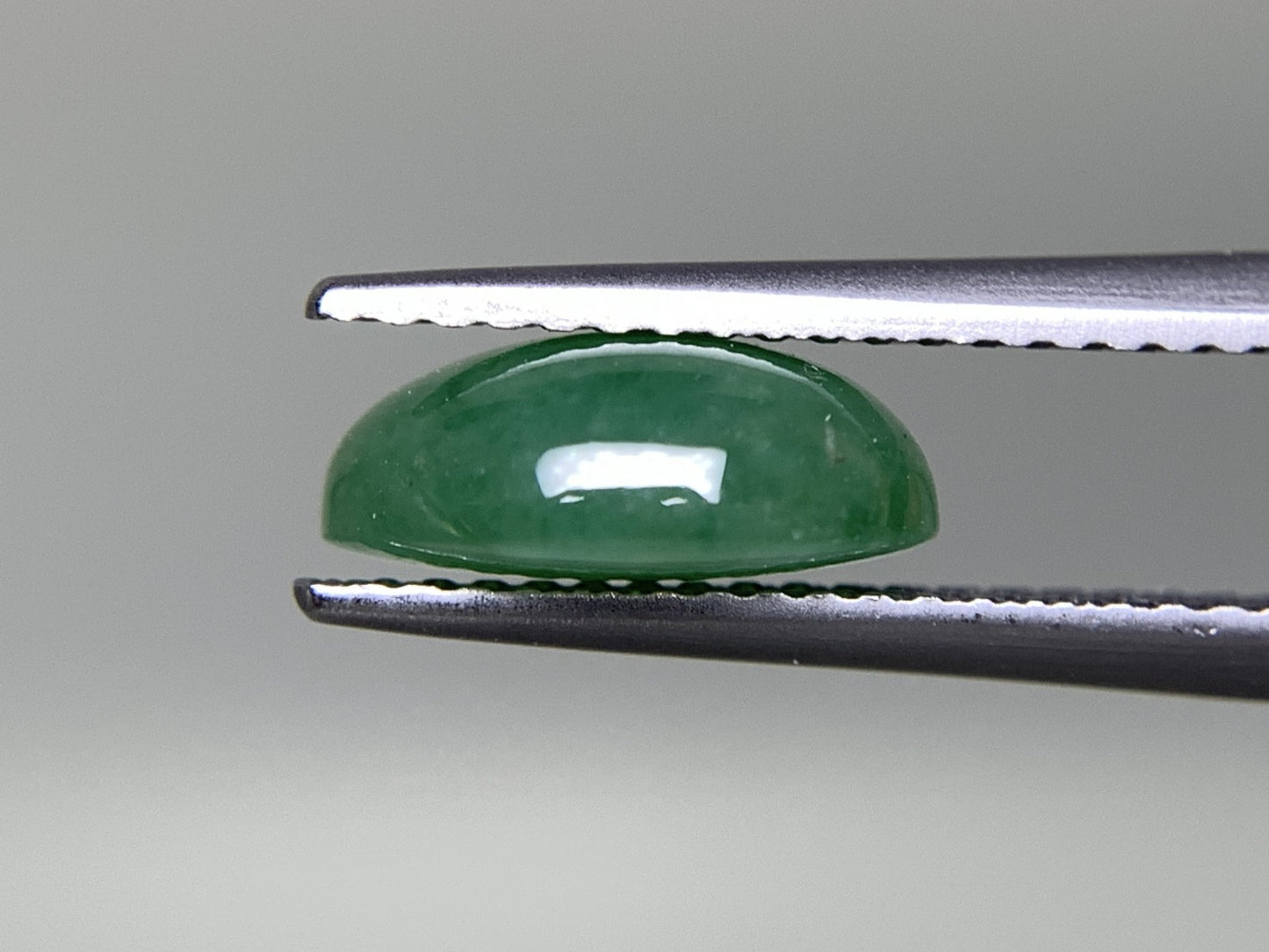 ひすい（ヒスイ 翡翠） 天然 3.012ct 宝石ソーティング付き 10.0㎜×8.0㎜×4.0㎜ ルース（ 裸石 ） 4965Y