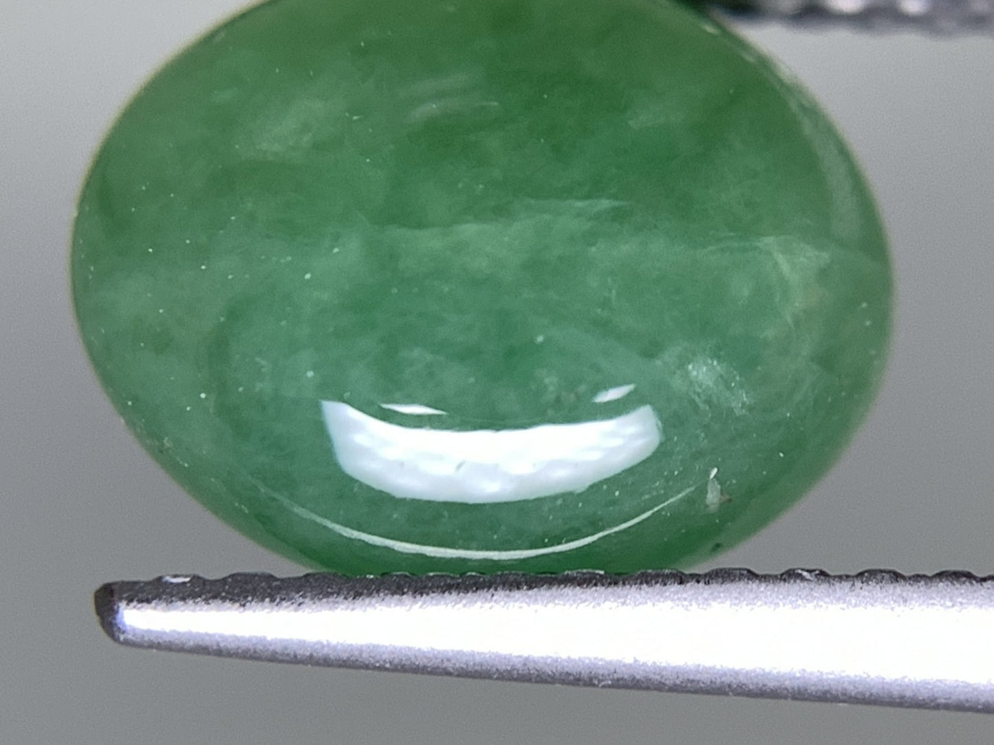 ひすい（ヒスイ 翡翠） 天然 3.012ct 宝石ソーティング付き 10.0㎜×8.0㎜×4.0㎜ ルース（ 裸石 ） 4965Y