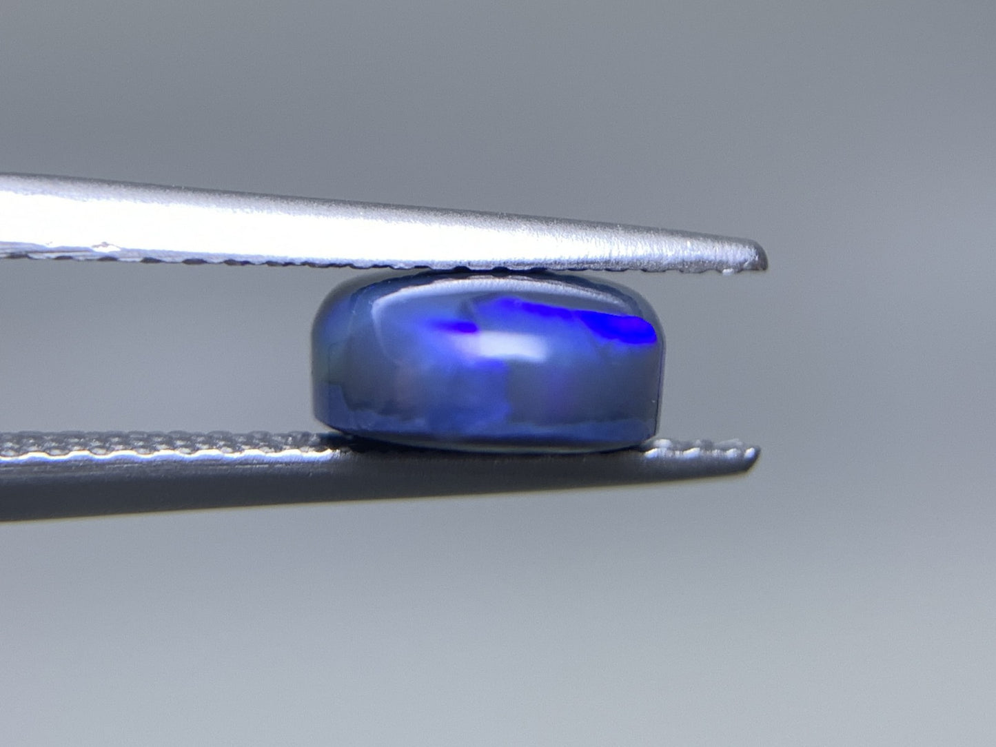 ブラックオパール 天然  2.172ct  中央宝石ソーティング付き  10.9㎜×7.6㎜×3.7㎜  ルース（ 裸石 ） 5759Y