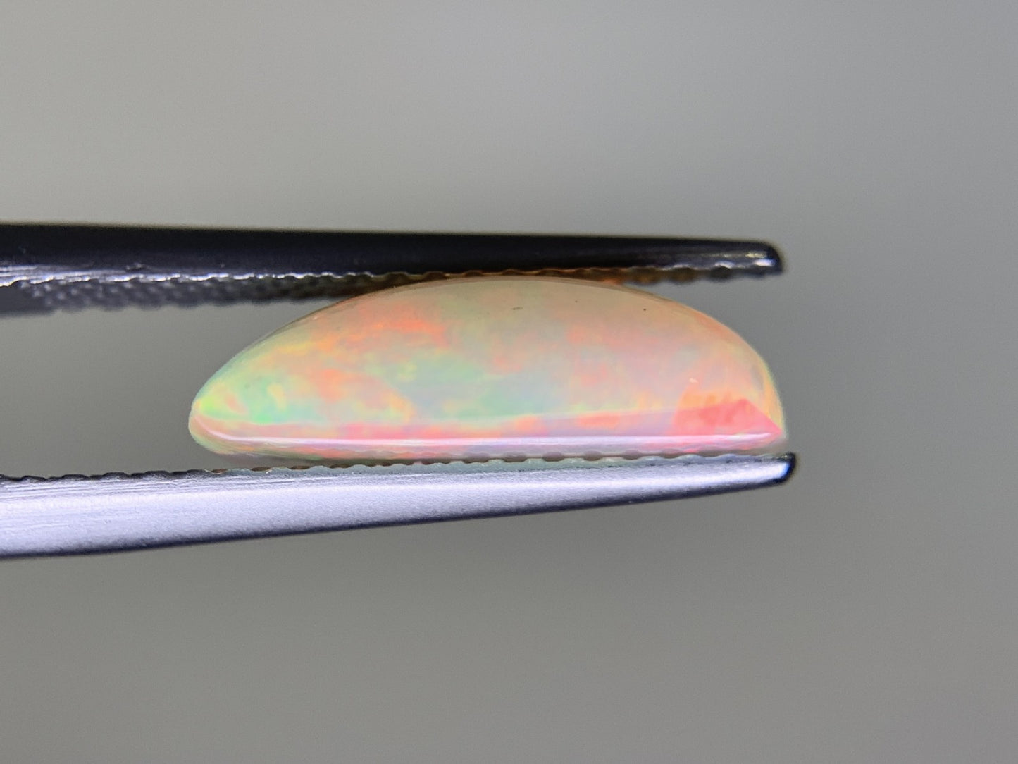 オパール 2.100ct 宝石ソーティング付き  12.8㎜×7.7㎜×4.1㎜  ルース（ 裸石 ） 3619Y