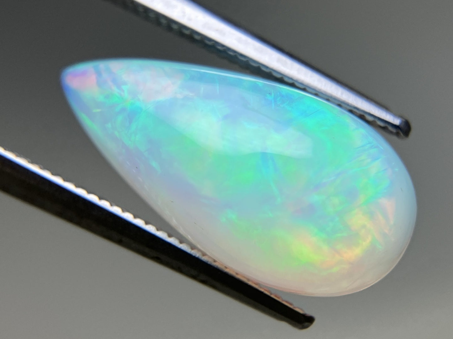 オパール 4.874ct  宝石ソーティング付き  17.7㎜×8.9㎜×6.7㎜  ルース（ 裸石 ） 4308YY