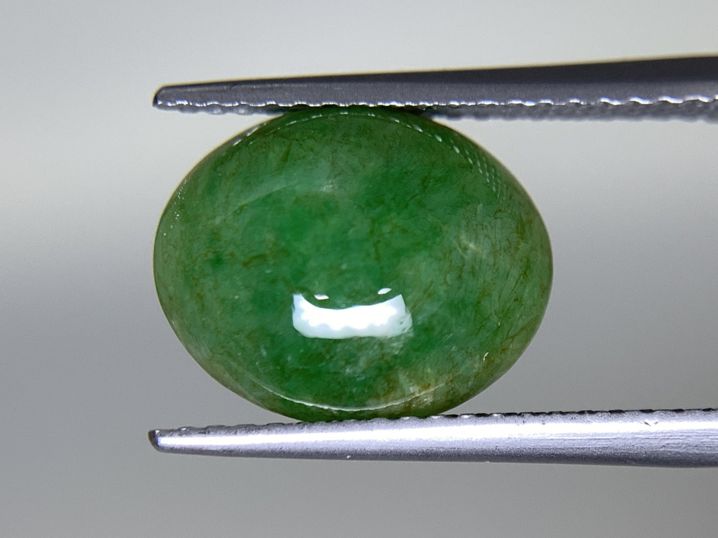 ヒスイ 翡翠 天然 4.438ct 宝石ソーティング付き 11.8㎜×9.7㎜×4.7㎜ ルース（ 裸石 ） 4867Y