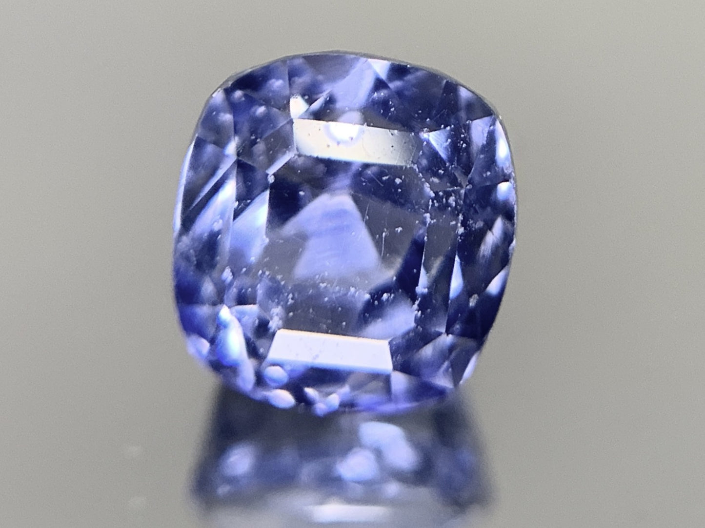 サファイア  4.48ct  GIA宝石鑑別書付き  Sri Lanka  No heat  8.06㎜×7.55㎜×7.40㎜  ルース（ 裸石 ）   1775Y