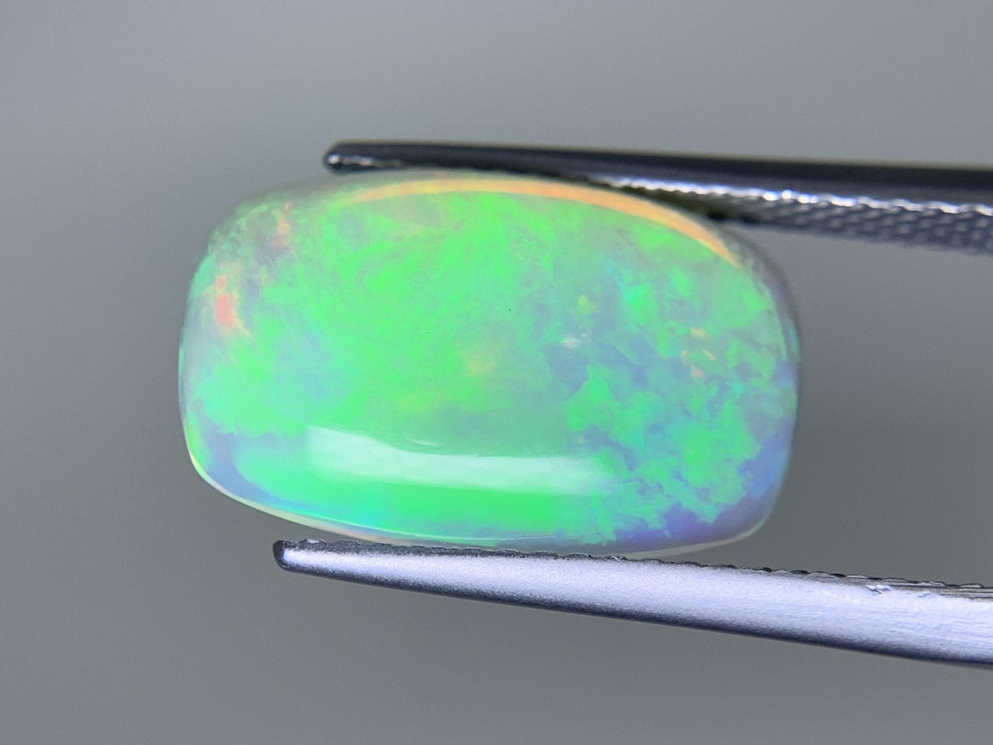 オパール 3.087ct 宝石ソーティング付き  15.2㎜×9.5㎜×3.8㎜  ルース（ 裸石 ） 3594Y