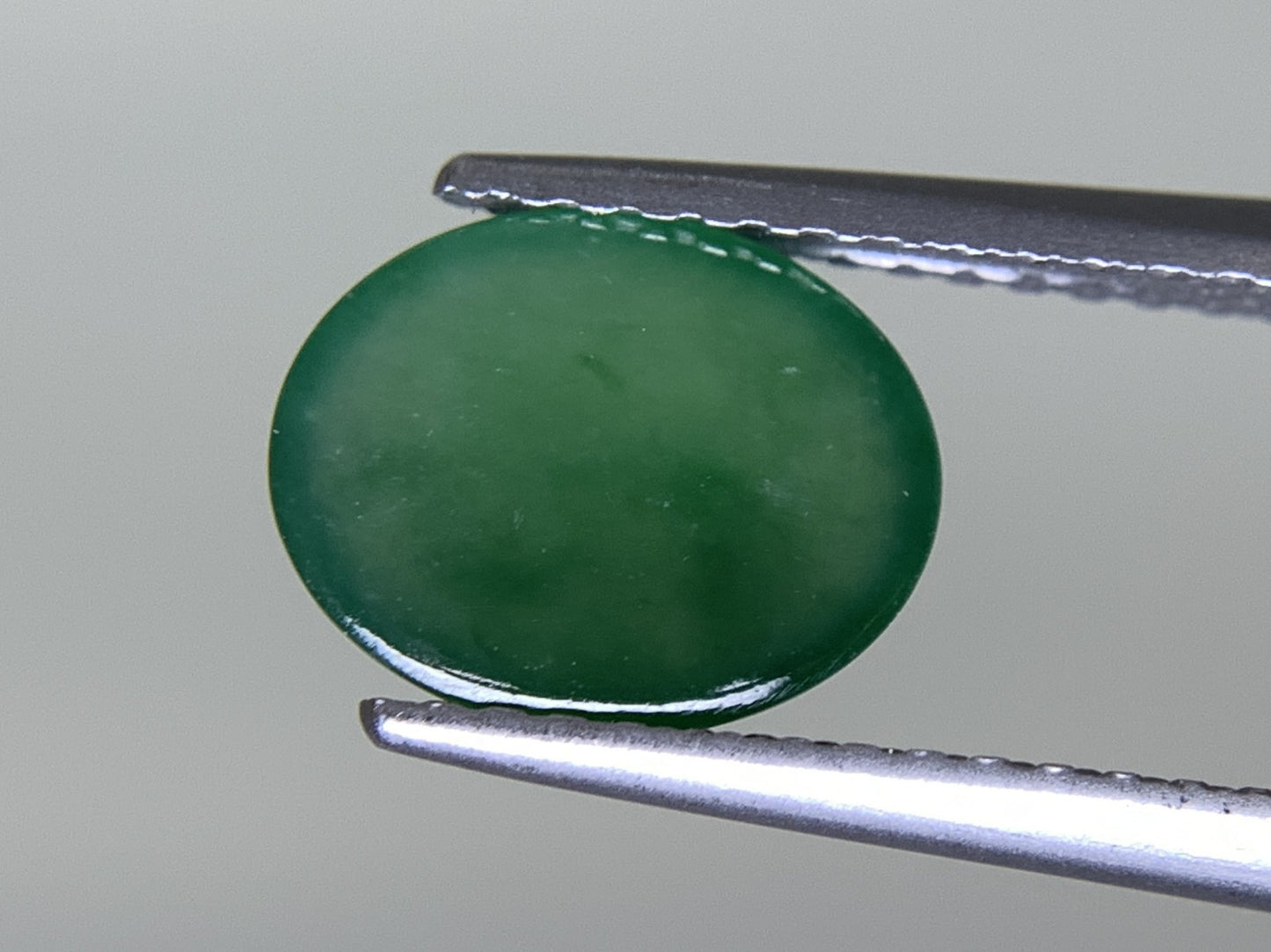 ヒスイ 翡翠  天然  1.637ct  宝石ソーティング付き  9.0㎜×7.1㎜×2.8㎜   ルース（ 裸石 ） 4841Y