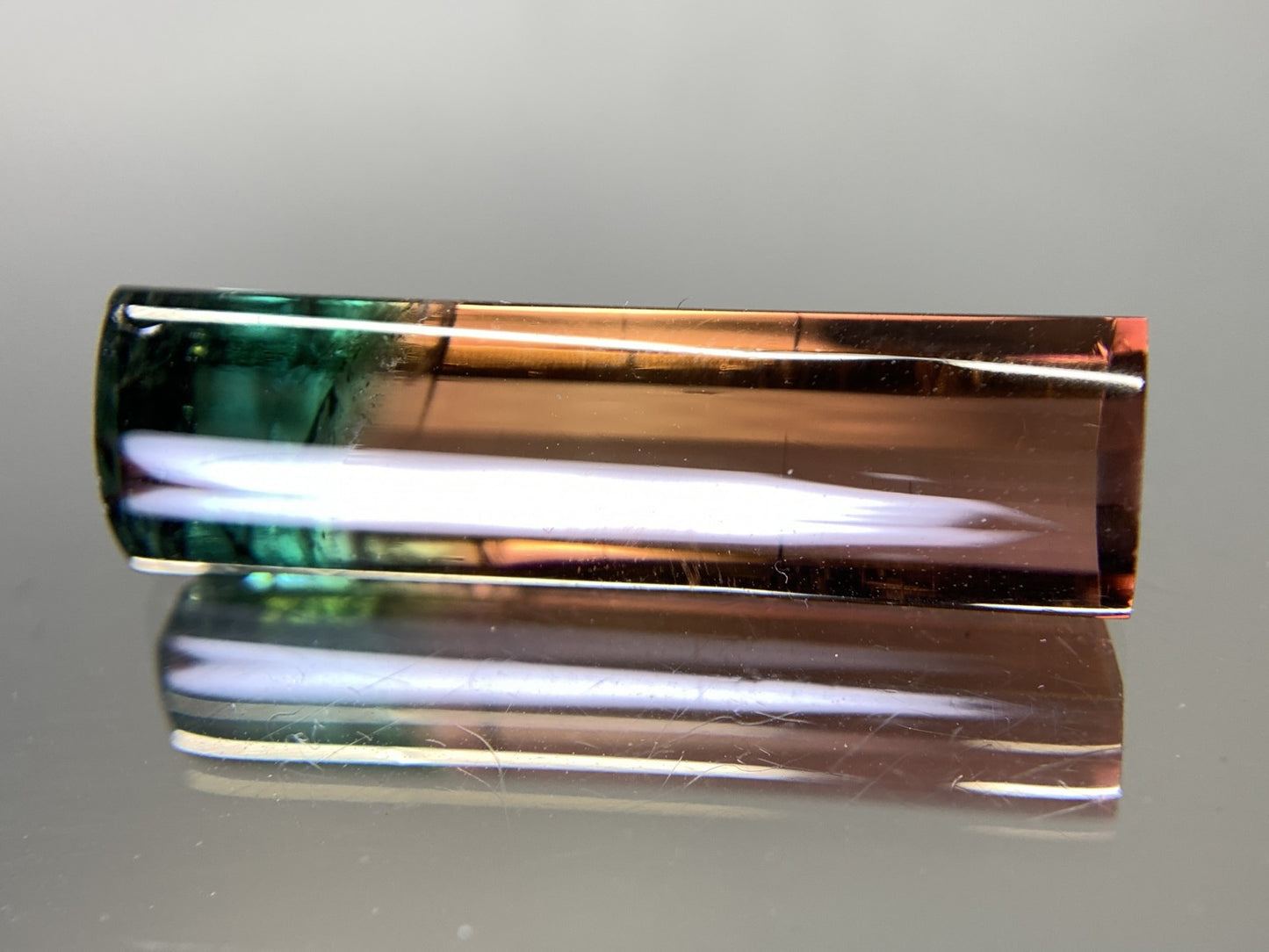 パーティカラードトルマリン 天然 18.298ct 中央宝石ソーティング付き 28.72㎜×8.19㎜×7.12㎜ ルース（ 裸石 ） 6835Y