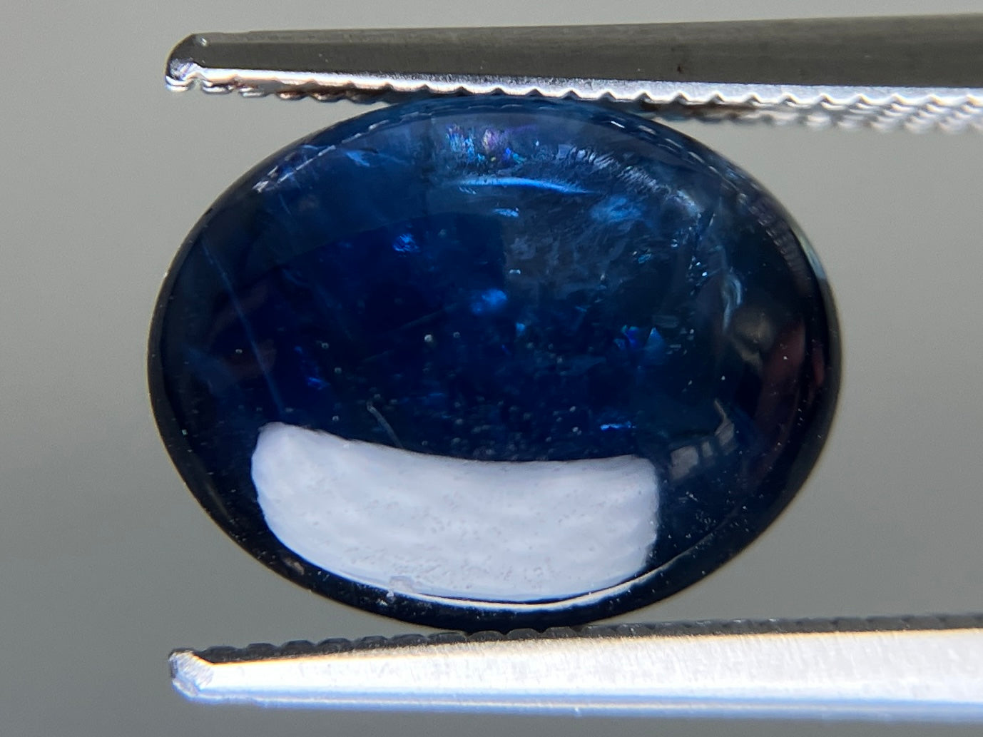 サファイア 天然 8.205ct 宝石ソーティング付き 11.2㎜×8.7㎜×7.1㎜ ルース（ 裸石 ） 7321YY