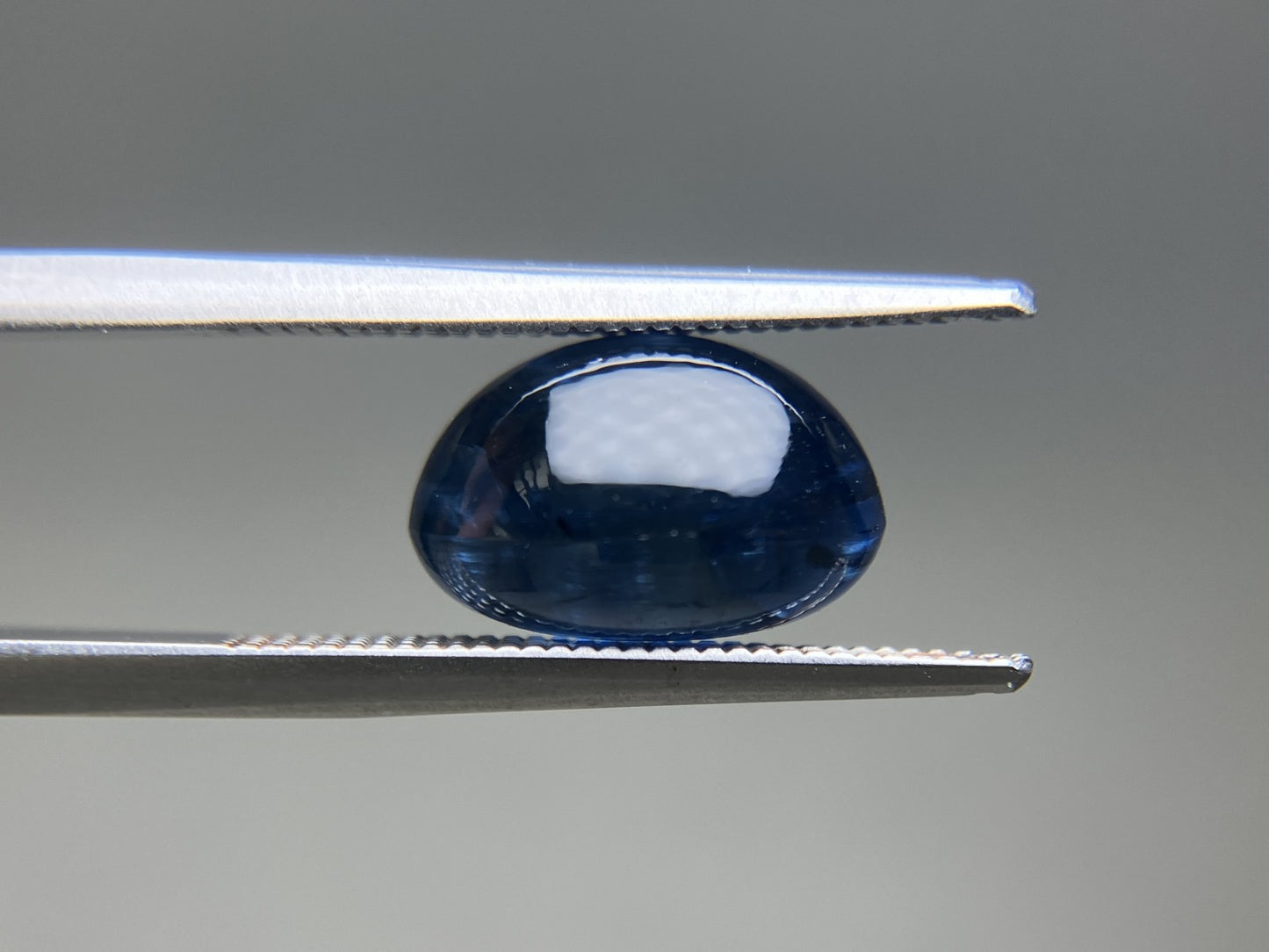 サファイア 天然 8.205ct 宝石ソーティング付き 11.2㎜×8.7㎜×7.1㎜ ルース（ 裸石 ） 7321YY