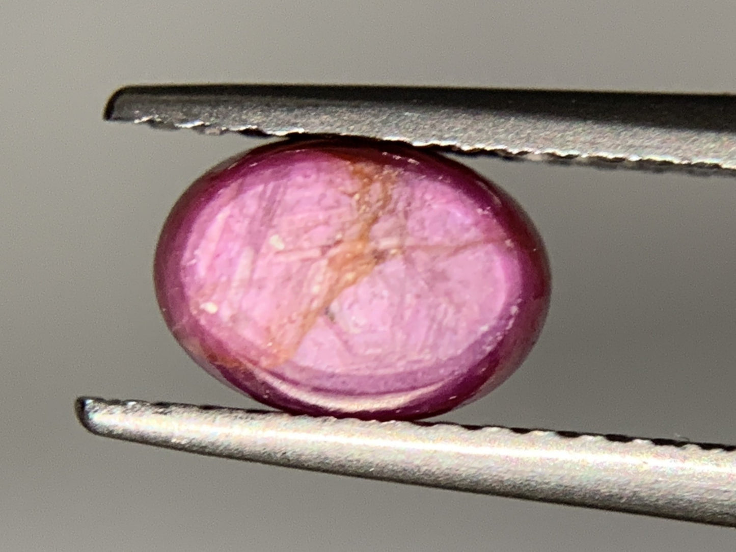 スターサファイア 1.951ct  宝石ソーティング付き  7.0㎜×5.1㎜×4.7㎜  ルース（ 裸石 ） 2725Y