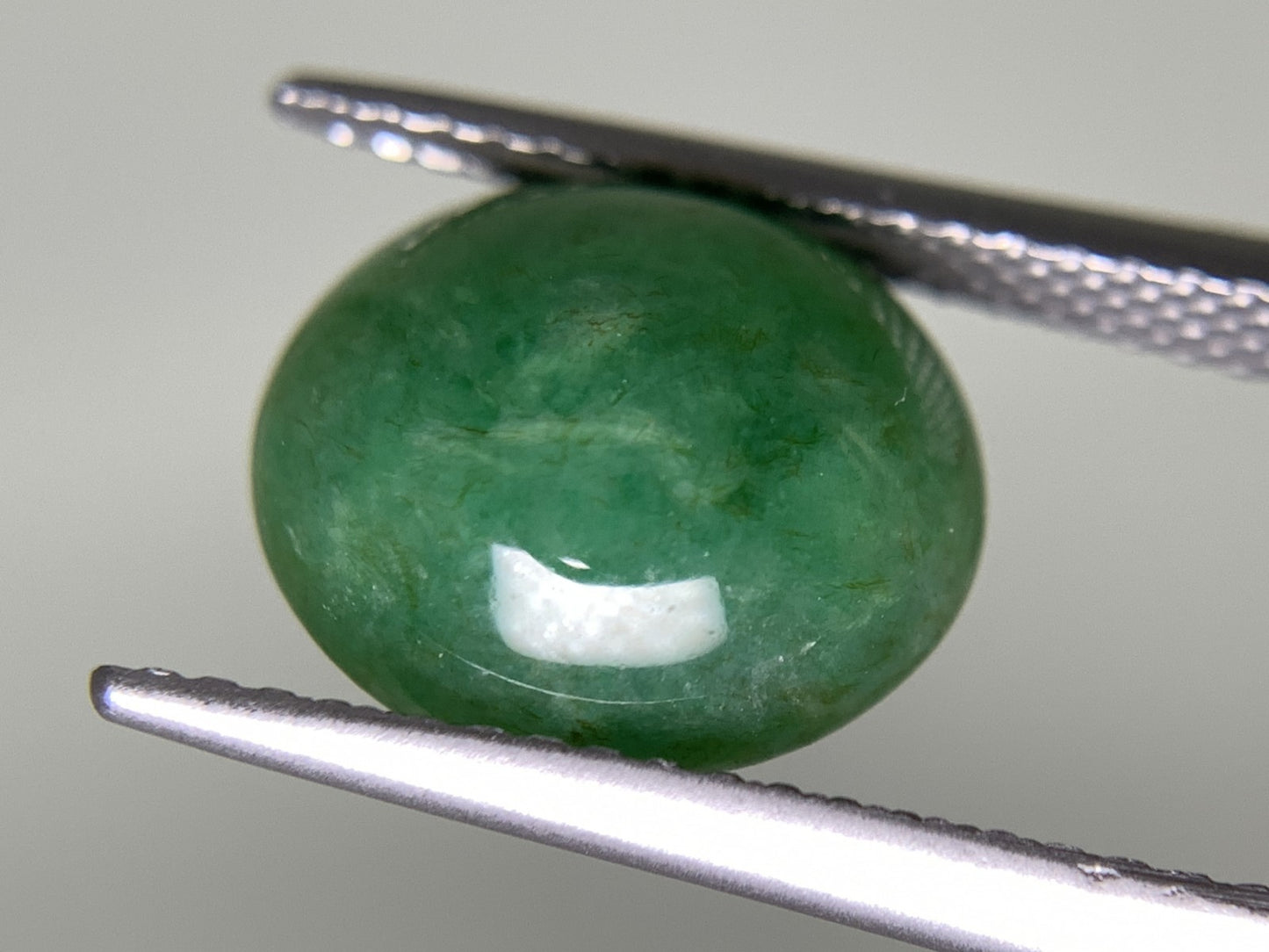 ヒスイ 翡翠　 天然 4.243ct 宝石ソーティング付き 11.1㎜×9.3㎜×4.8㎜ ルース（ 裸石 ） 4973Y