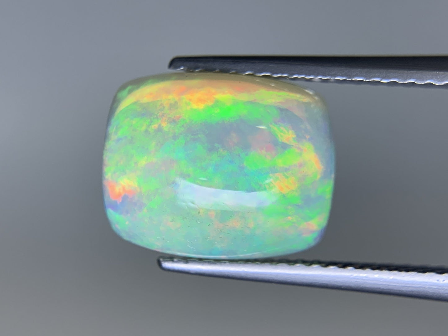 オパール 2.687ct 宝石ソーティング付き  12.1㎜×9.8㎜×3.9㎜  ルース（ 裸石 ） 3615Y