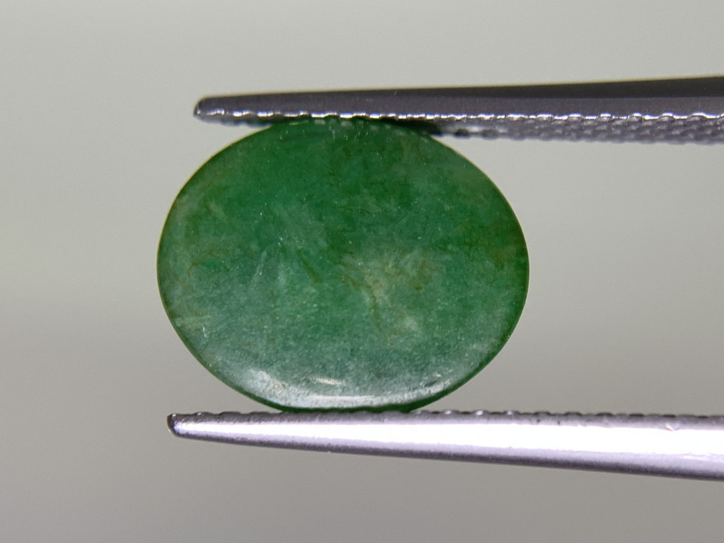 ヒスイ 翡翠　 天然 4.243ct 宝石ソーティング付き 11.1㎜×9.3㎜×4.8㎜ ルース（ 裸石 ） 4973Y