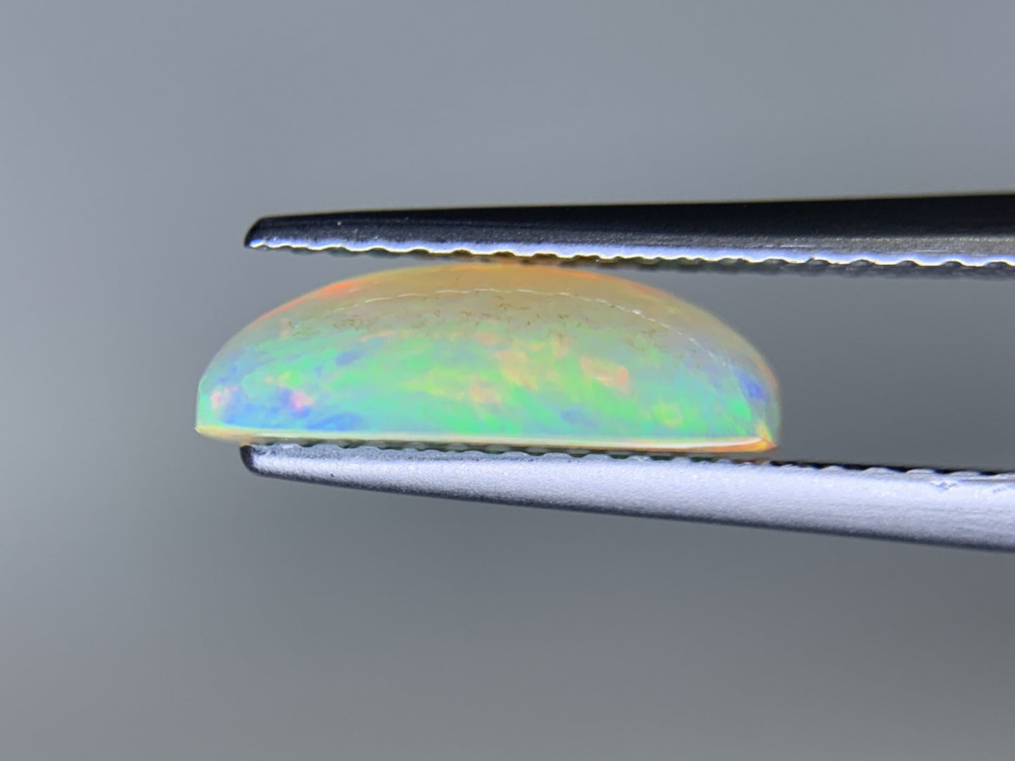 オパール 2.687ct 宝石ソーティング付き  12.1㎜×9.8㎜×3.9㎜  ルース（ 裸石 ） 3615Y